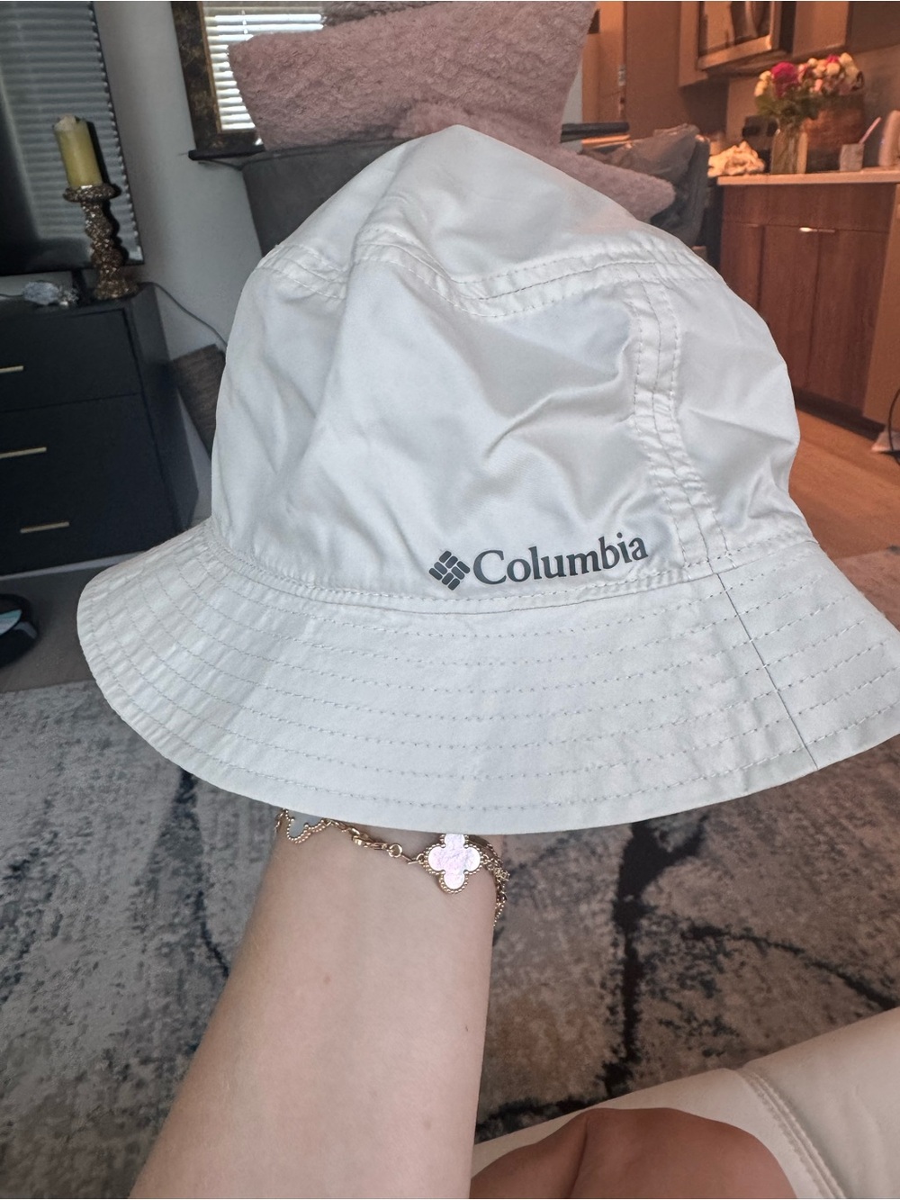 NWOT Columbia khaki Bucket Hat with Logo